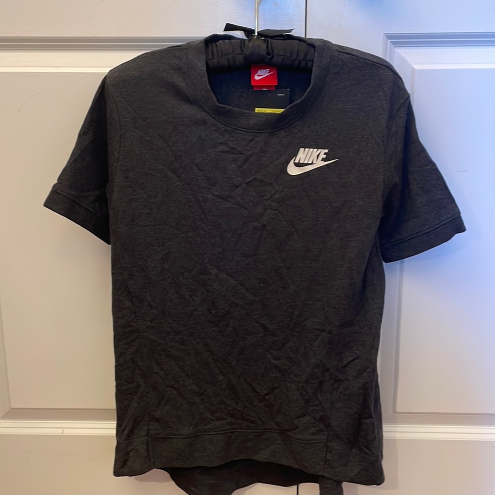 Nike Womens black tee shirt small  NWT